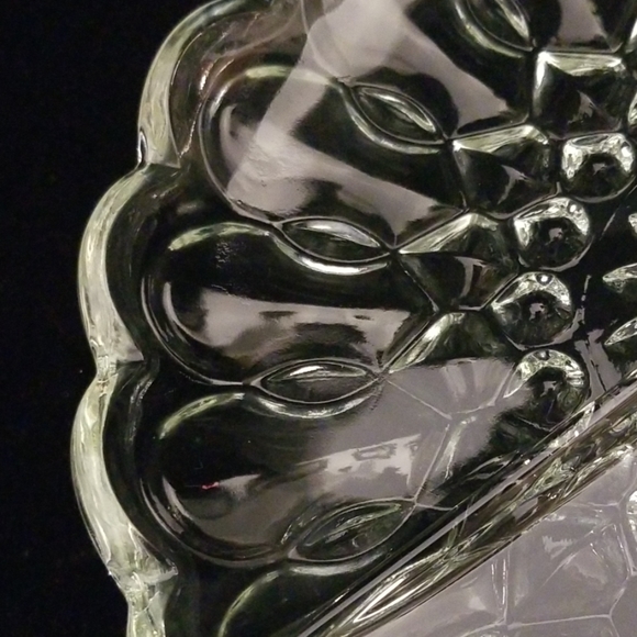 Pressed glass, relish/serving dish EUC - Picture 6 of 8